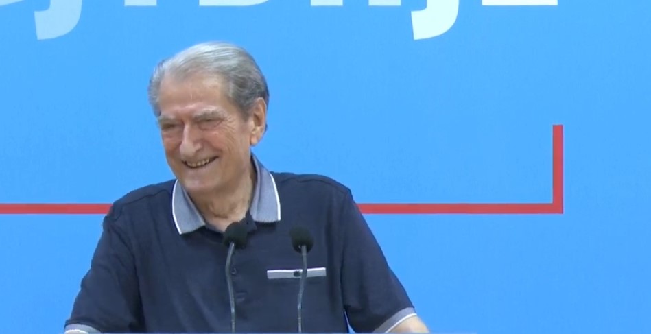 Berisha: Projektligji për administratën shtetërore, një paçavure