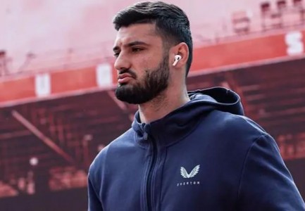 Broja kthehet të martën! Trajneri Parker jep lajmin e mirë për sulmuesin shqiptar