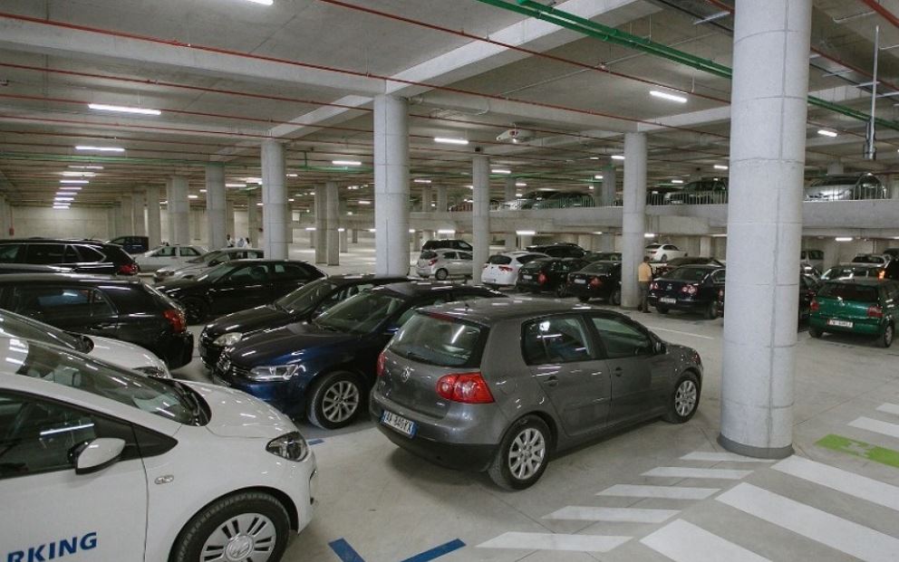 Çmimi i referencës/ Detyrimi i taksës së ndërtesës për pronarët e parkimeve dhe..
