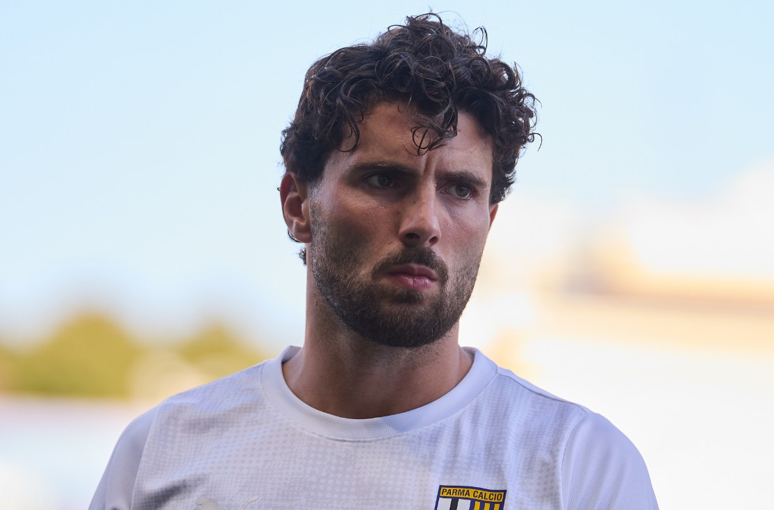 Cutrone i jep pikën e rëndësishme Parmës, Bologna ul me këmbë në tokë Como-n (video)