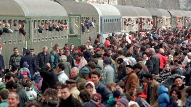 Dëbimi me forcë i 800 mijë civilëve shqiptarë më 1999, Prokuroria e Kosovës dorëzon aktakuzë në mungesë