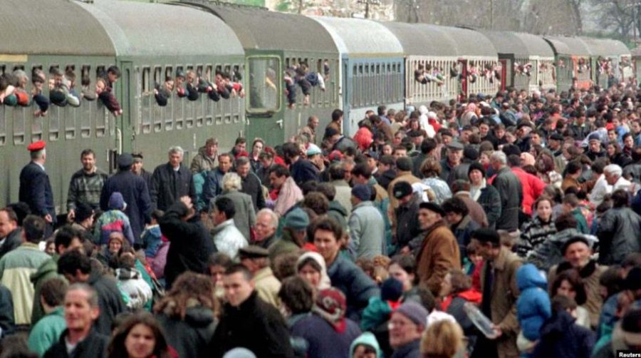 Dëbuan me forcë mbi 800 mijë civilëve shqiptarë më 1999, prokuroria: 21 të dyshuarit patën kontroll të plotë mbi ushtrinë e policinë serbe