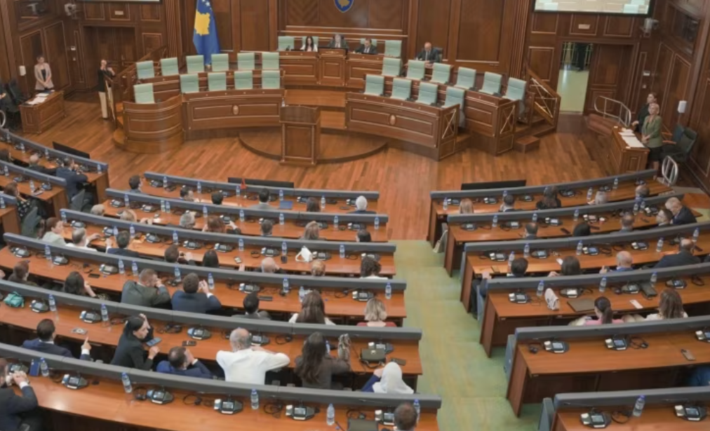 Deputetët s’votojnë për tre kandidatë të LVV-së për kryetar të Kuvendit