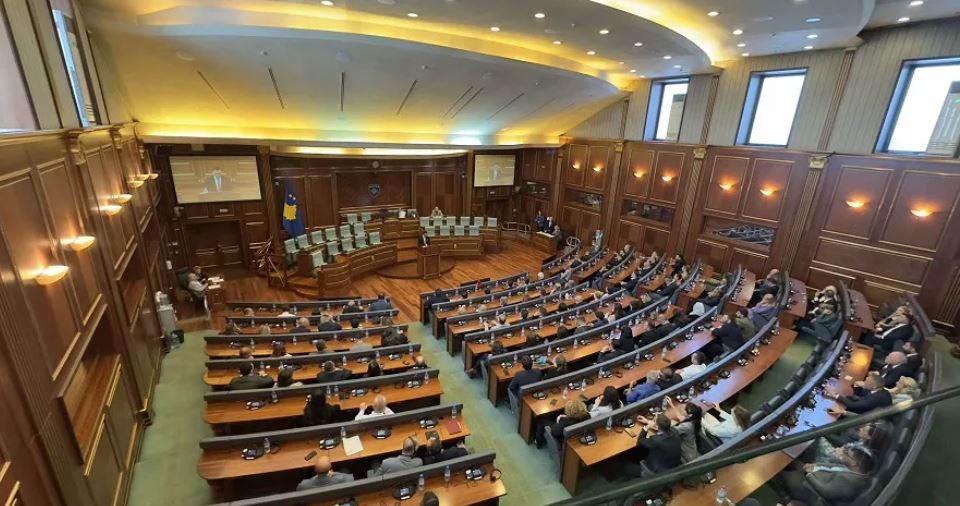 Dështon konstituimi i Kuvendit në Kosovë/ Shkak mungesa e konsensusit për emrin e nënkryetarit serb