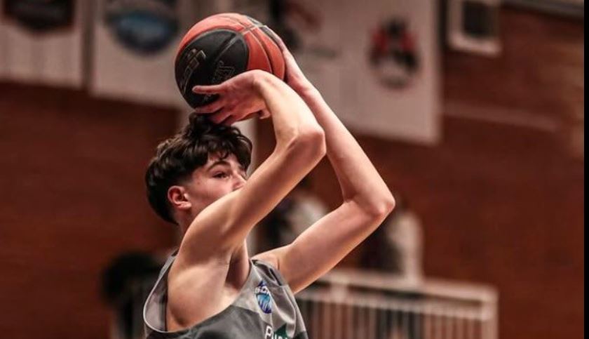 Diar Libusha, talenti nga Peja që po ndriçon në arenën Evropiane të Basketbollit