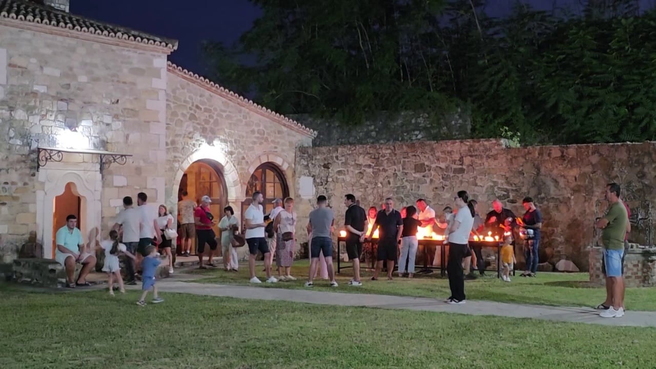 Dita e Shën Kozmait! Festohet çdo 24 gusht në manastirin e Kolkondasit në Libofshë të Fierit