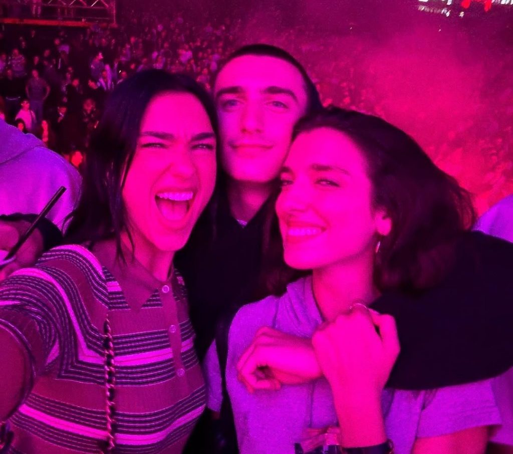 Dua Lipa: E dua jetën! Nënshtetësia e Kosovës dhe netët e Sunny Hill