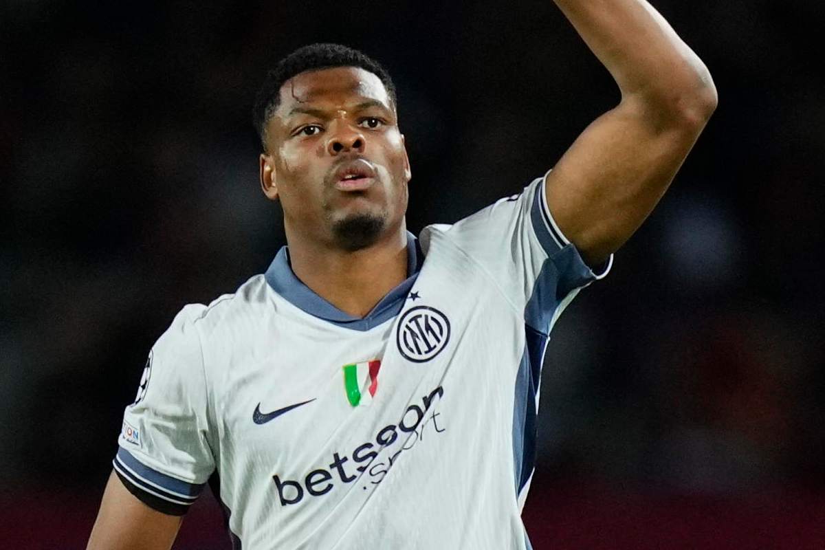 Dumfries, tri arsyet pse asnjë klub nuk pagoi klauzolën e holandezit