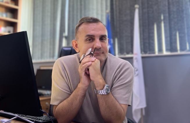 ‘E ty të ndalin ata që as emrin s’ta dinë, derisa unë ta di edhe heshtjen’