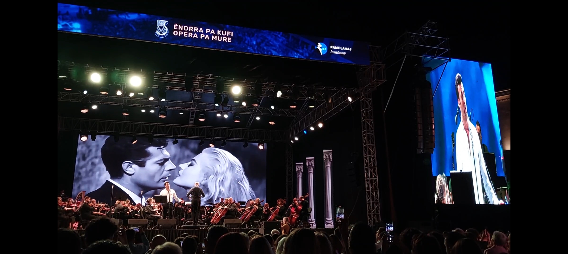 Edicioni i pestë i RLIOF kulmon me Gala Mbrëmjen Rame Lahaj & Friends, nën përcjelljen e Orkestrës Simfonike të RTSH-së