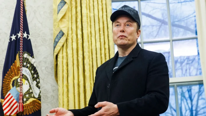 Elon Musk padit Apple dhe OpenAI