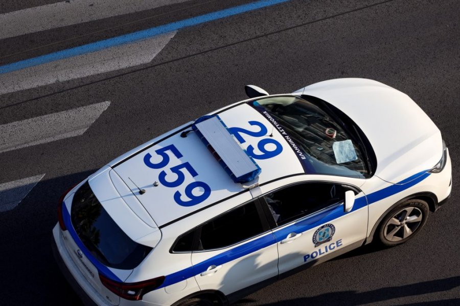 EMRI-FOTO/ Ky është shqiptari i arratisur në Greqi, konsiderohet i rrezikshëm