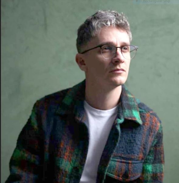 Endri Çela: Ne nuk shohim çfarë ndodh me teatrin në botë, të rinjtë duhet të eksperimentojnë më shumë