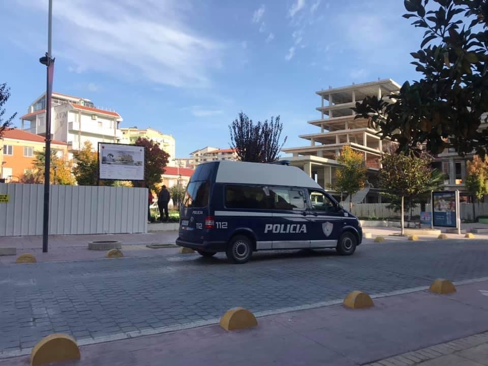 Fier – Arrestohet shoferi që përplasi të riun në rrugën “Ramiz Aranitasi”