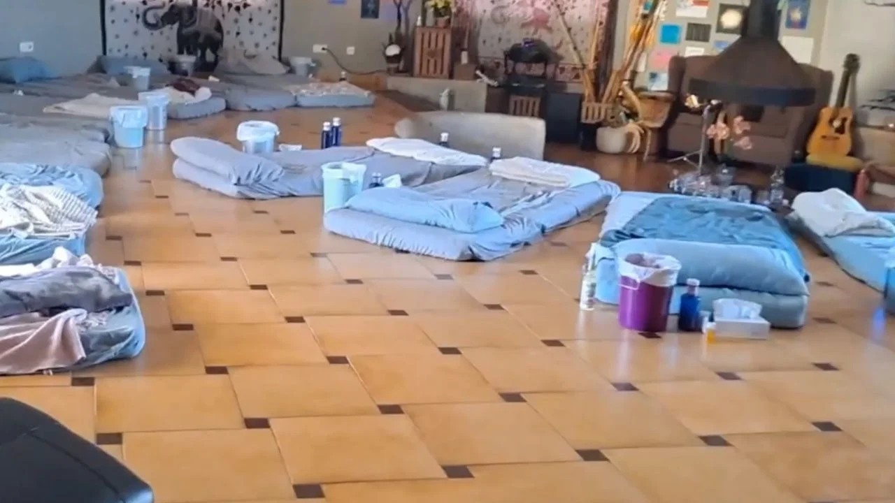 Fitonin mijëra euro duke premtuar ‘udhëtime shpirtërore’, arrestohet grupi në Spanjë