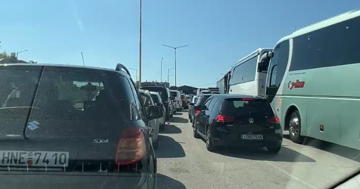 Fluks hyrjesh në Kakavijë, policia kufitare: Pala greke shtoi sportelet, po punohet me ritme të shpejta