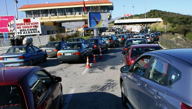 Fluks i lartë udhëtarësh në Kakavijë, mbi 13 mijë shtetas kaluan kufirin në 24 orë