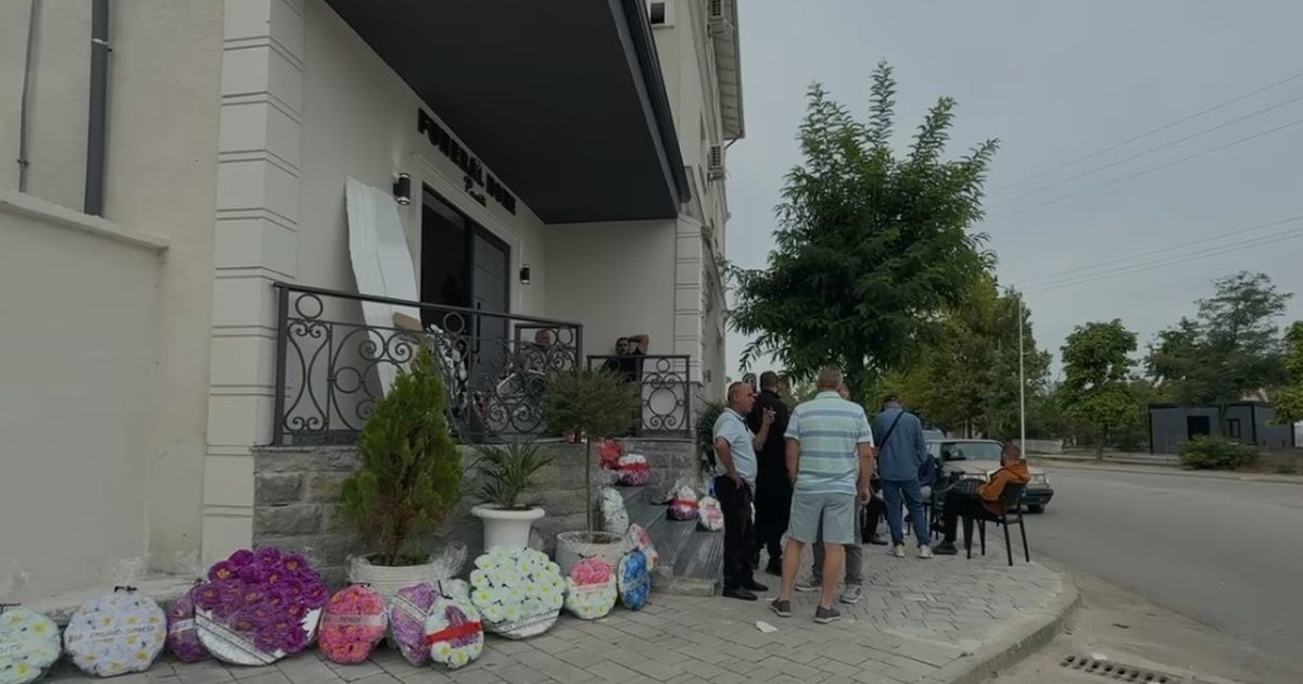 FOTO/ U masakrua nga bashkëshorti, përcillet sot në banesën e fundit Marjola Nakoleci! Gjykata mban sot masën për Nakolecin