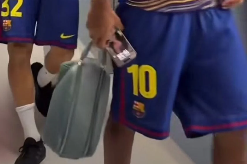 Fotografia e një vajze qëndron në telefonin e Yamal! U ftua për të kënduar nga Laporta, është e dashura e yllit spanjoll