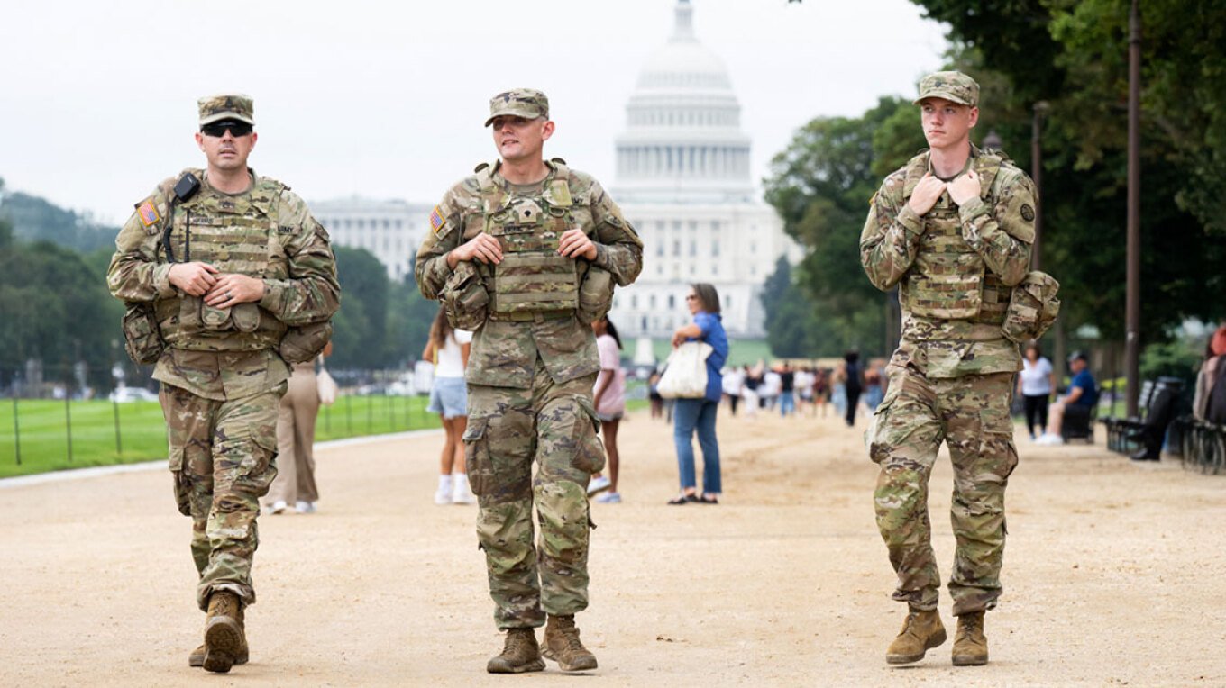 Garda Kombëtare e SHBA-së shfaqet e armatosur në Uashington pas vendimit të Trump për “pastrimin” e qytetit nga krimi