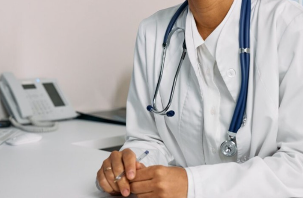Gjërat që nuk duhet t’ia fshihni kurrë mjekut tuaj