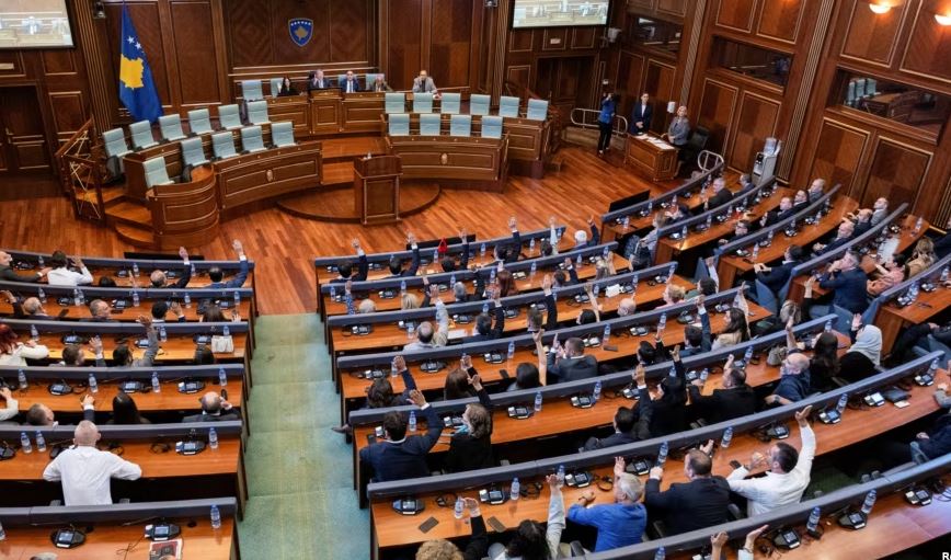 “Gracka” për zvarritjen e konstituimit të Kuvendit