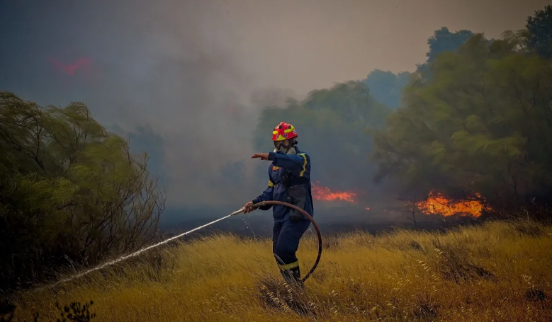 Greqia në betejë me flakët! Urdhra evakuimi në Kefalonia, Zakinthos dhe Vonitsa
