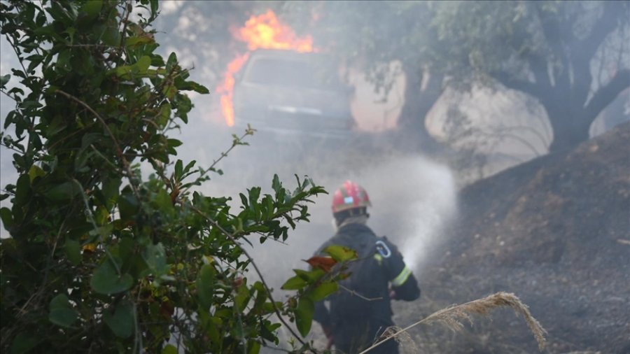 Greqia nuk gjen ‘qetësi’ nga zjarret, mijëra njerëz evakuohen nga vendbanimet e tyre