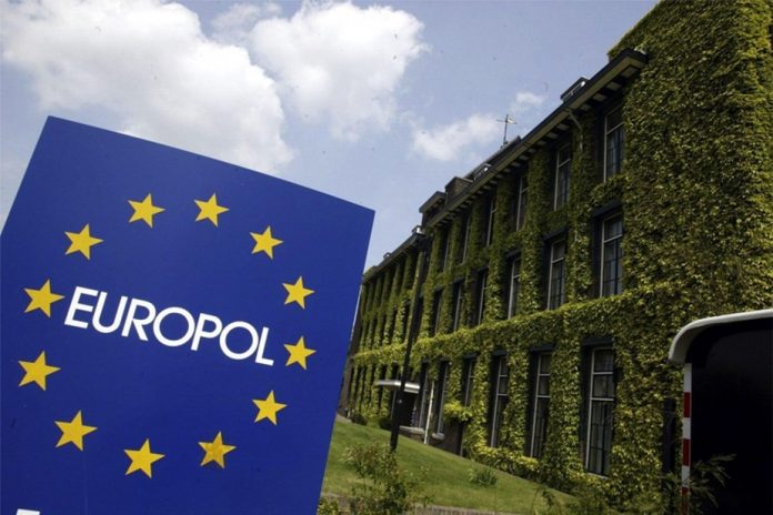 “Grupi kriminal i aftë të trafikonte tonelata kokainë”, Europol reagon për operacionin e SPAK
