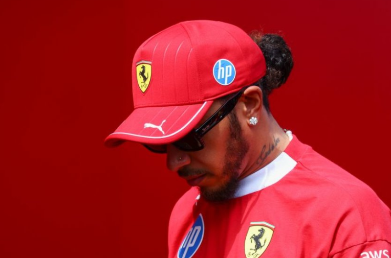 Hamilton e quajti veten të padobishëm te Ferrari, Toto Wolff mbron pilotin