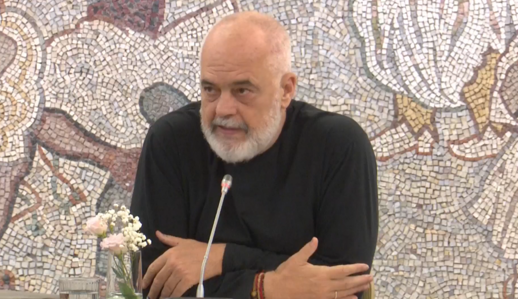 Hapësirat publike/‘Komentatorët të bëjnë ca durim..’, Rama: Vazdojmë pa pushim