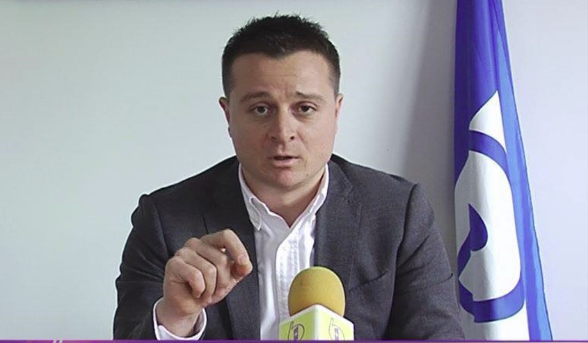 Hoxha: Qeveria ‘Rama’ po grabit qytetarët me tarifën e tunelit të Llogorasë