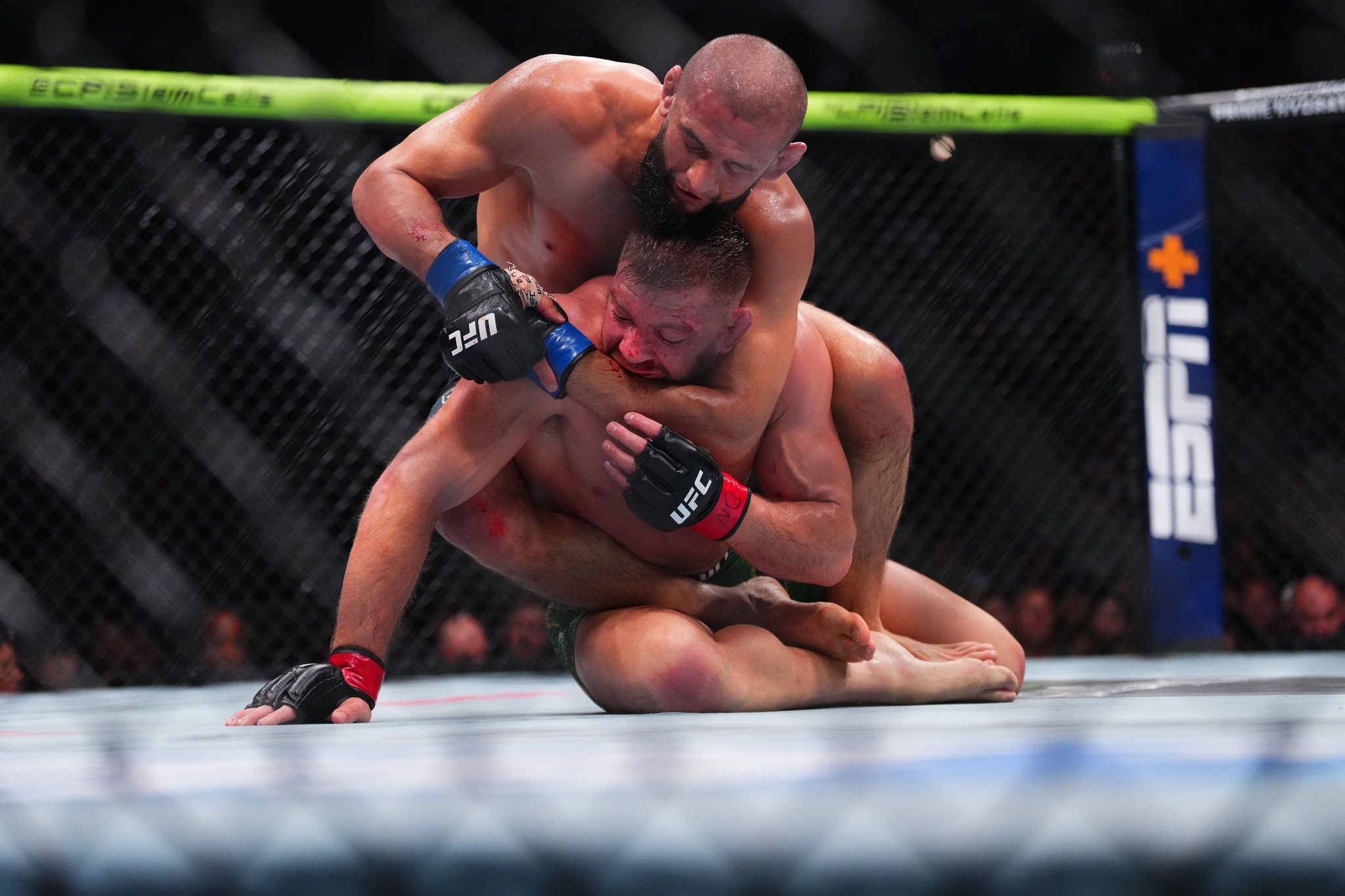 I pamposhtur në kafaz, Chimaev ka gati rivalin për të mbrojtur titullin kampion, ja sfidanti nga Holanda