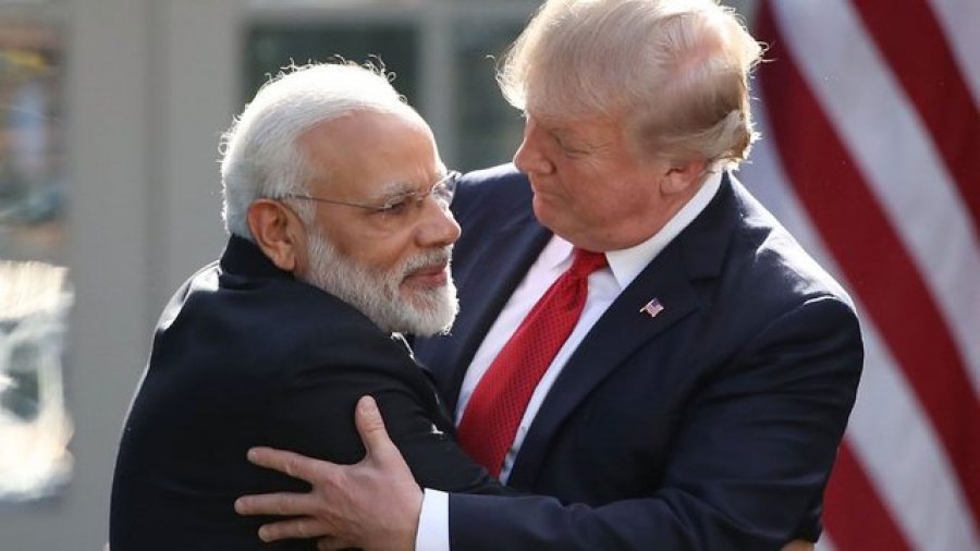 India anullon planet për blerjen e armëve amerikane pas vendosjes së tarifave nga Trump