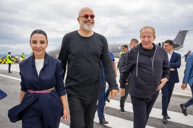 Ish presidenti i Kosovës që u hoq me ceremoni nga amerikanët në panik për aeroportin  e Vlorës, zbardhet misteri…