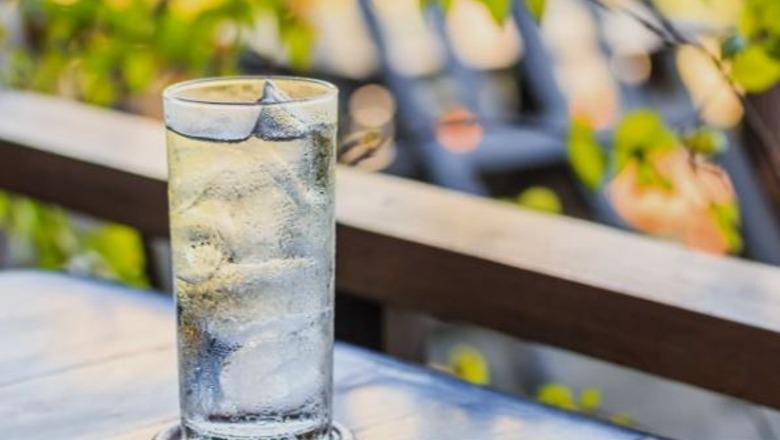 Ja cilat janë disa nga arsyet pse duhet të shmangni ujin me akull në verë