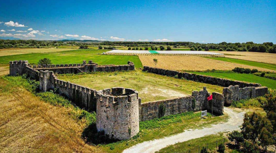 Kalaja e Bashtovës hap dyert për vizitorët pas restaurimit