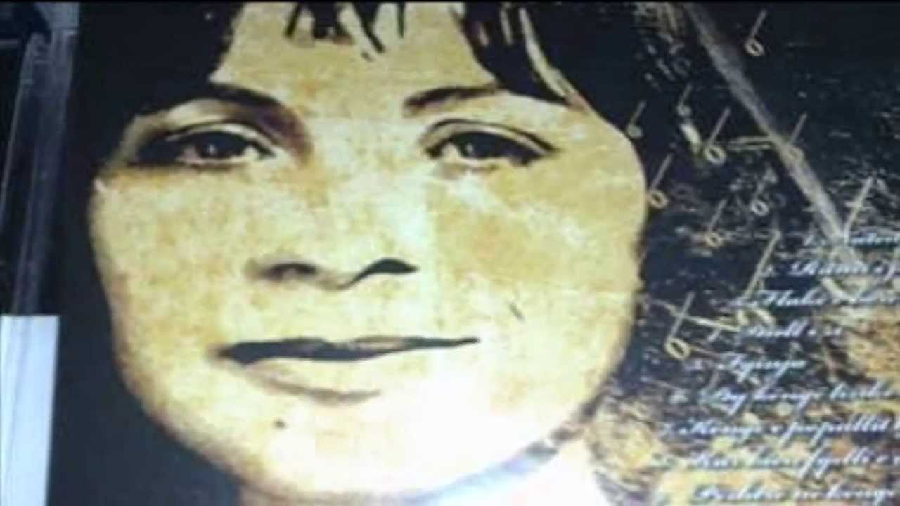 Kënga e Naim Krasniqit kushtuar Vaçe Zelës: Ndonëse në pranga, kënga prapë jehonte