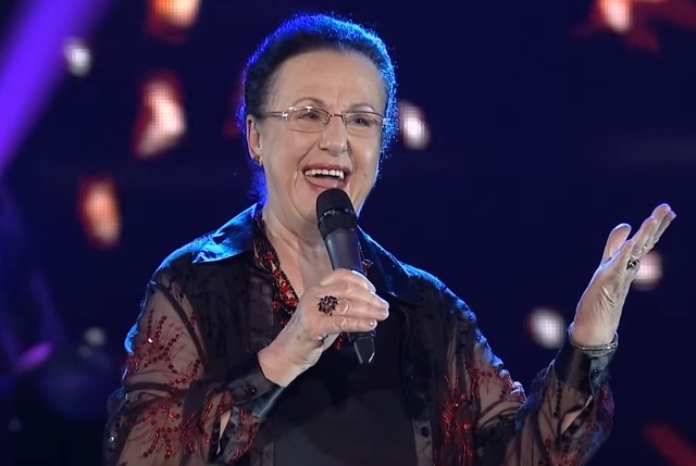 “Kënga e nënës” e interpretuar nga e madhja, Anita Take (teksti dhe video)