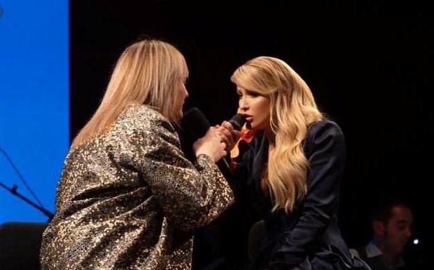 Kënga e njohur “Harrova”, duet i Armend Rexhepagiqit me Tunën (teksti dhe video)