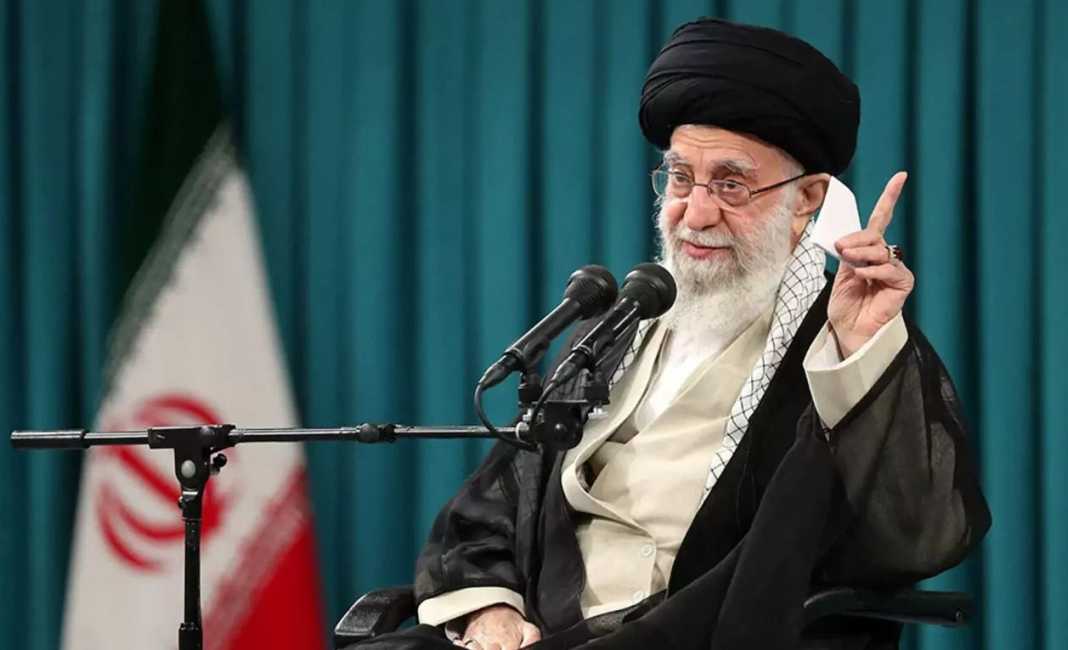 Khamenei i gatshëm për dialog me SHBA-në mbi marrëveshjen bërthamore