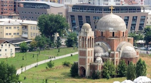 Kisha Ortodokse Serbe mohon negociatat me Prishtinën dhe i quan shpifje lajmet
