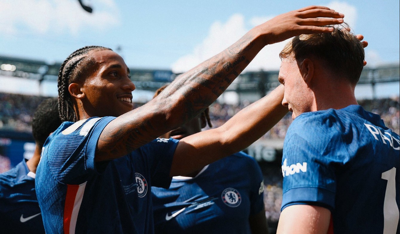 Klubi anglez i ofron Barcelonës sulmuesin e njohur, katalanasit janë në mëdyshje