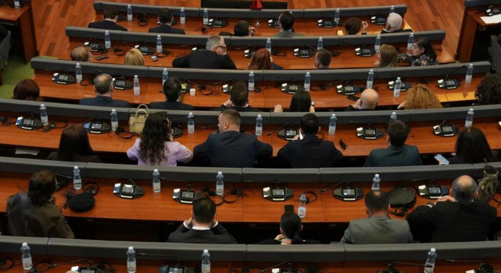 Kosova me krizë të re! Nuk ka kompromis për nënkryetarin e Kuvendit nga radhët serbe