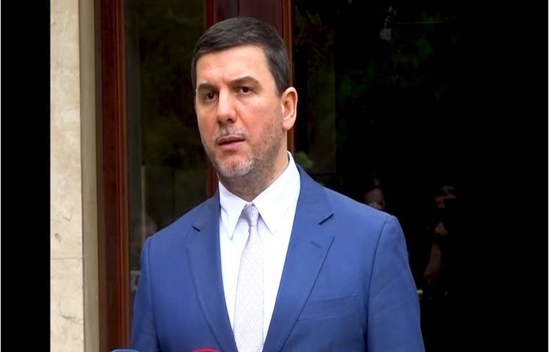 Krasniqi dënon thirrjet antishqiptare në Maqedoni: “Heshtja është miratim”