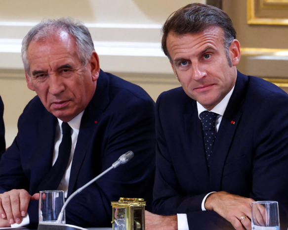 Kriza politike në Francë, Macron mbështet plotësisht kryeministrin François Bayrou