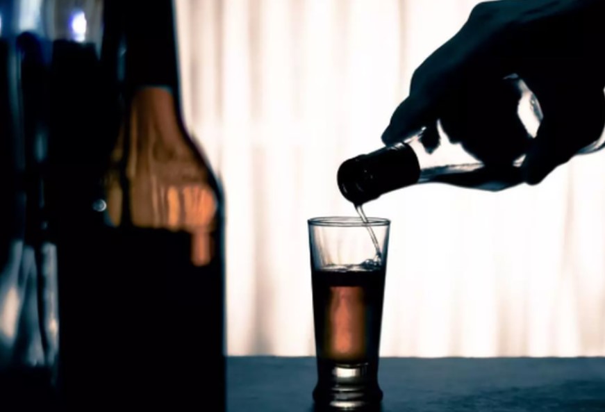 Kujdes me alkoolin ne festa! Rriten rastet në urgjenca, ja çfarë thonë mjekët