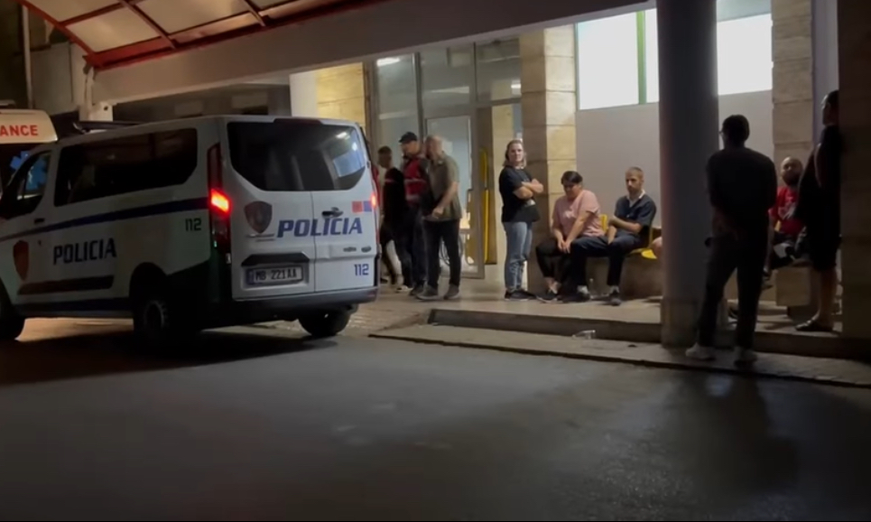 Kush është autori i vrasjes së 14-vjeçarit në Maliq? Pamjet kur shoqërohet nga spitali në komisariat