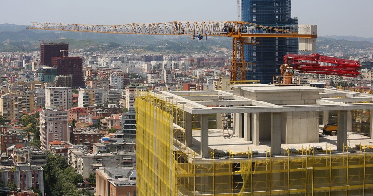 Lejet e ndërtimit bien në pikiatë pas arrestimit të Veliajt