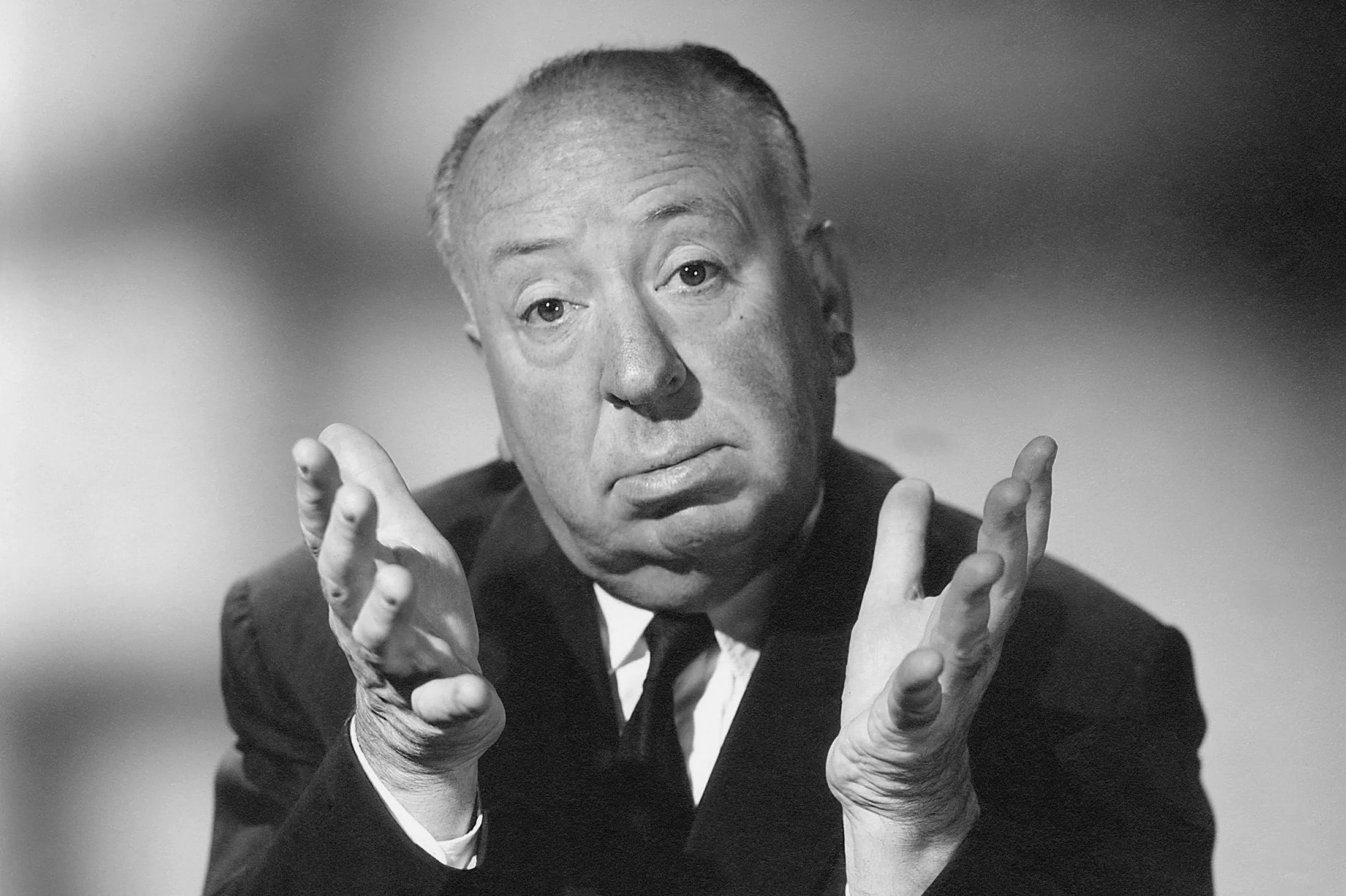 Lindja e Alfred Hitchcock – Mjeshtri që ndryshoi kinemanë